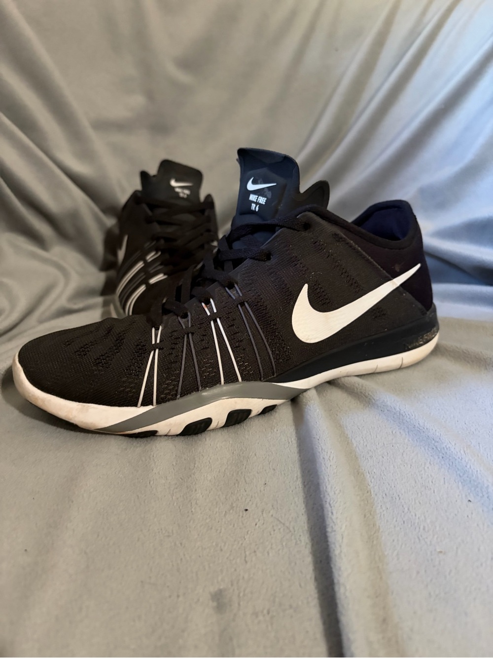 Nike Men’s Black and White Athletic Training Shoes